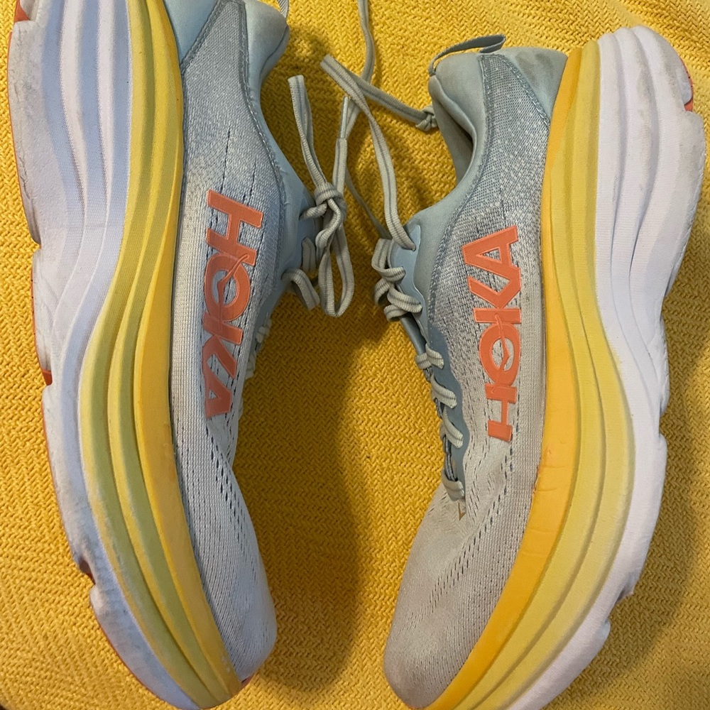 Hoka mens Bondi size 10